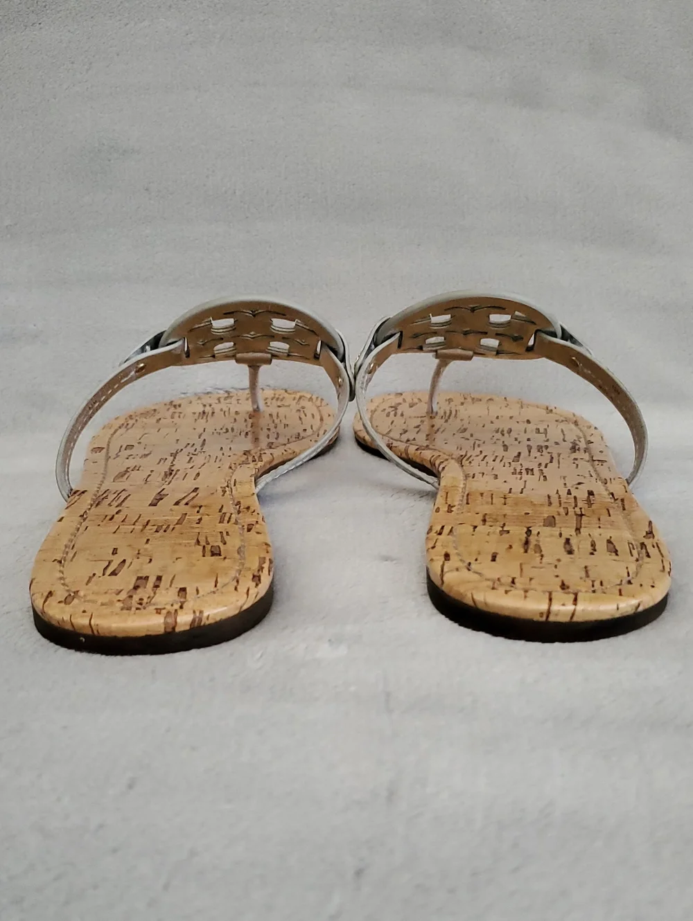 TORY BURCH Miller Silver Metallic Leather Patent Cork Flat Sandals SIZE: 13M